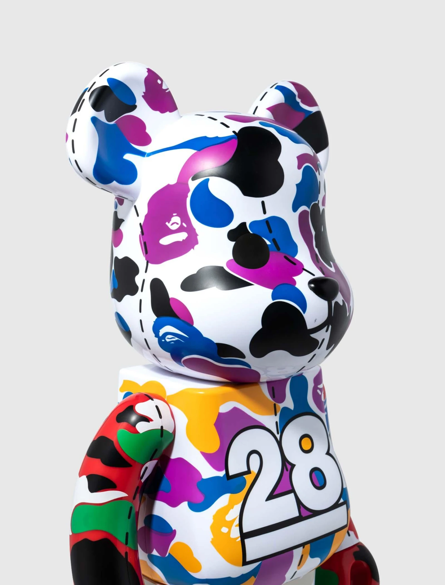 Medicom A BATHING APE 28TH ANNIVERSARY CAMO #2 1000% BEARBRICK 2 Medicom A BATHING APE 28TH ANNIVERSARY CAMO #2 1000% BEARBRICK - Image 2