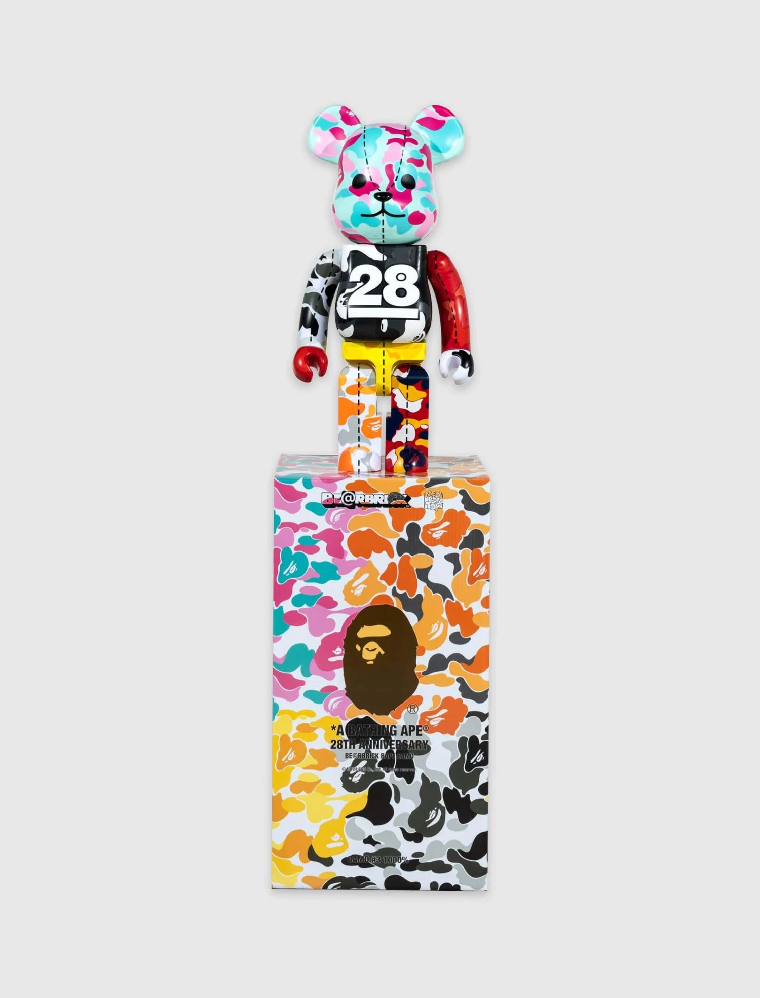 Medicom A BATHING APE 28TH ANNIVERSARY CAMO #3 1000% BEARBRICK 1 Medicom A BATHING APE 28TH ANNIVERSARY CAMO #3 1000% BEARBRICK