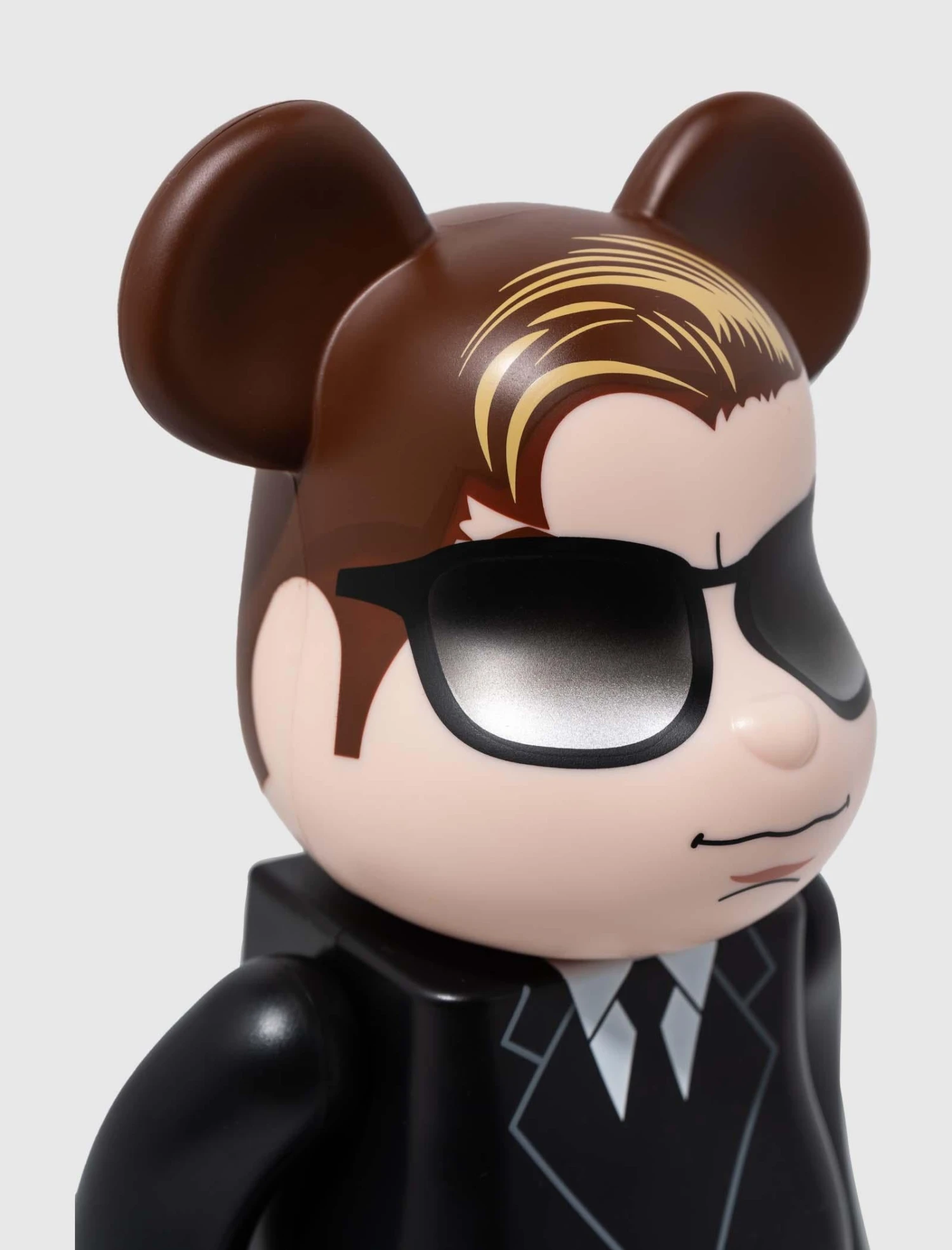 Medicom MEN IN BLACK INTERNATIONAL AGENT H 400% BE@RBRICK 2 Medicom MEN IN BLACK INTERNATIONAL AGENT H 400% BE@RBRICK - Image 2