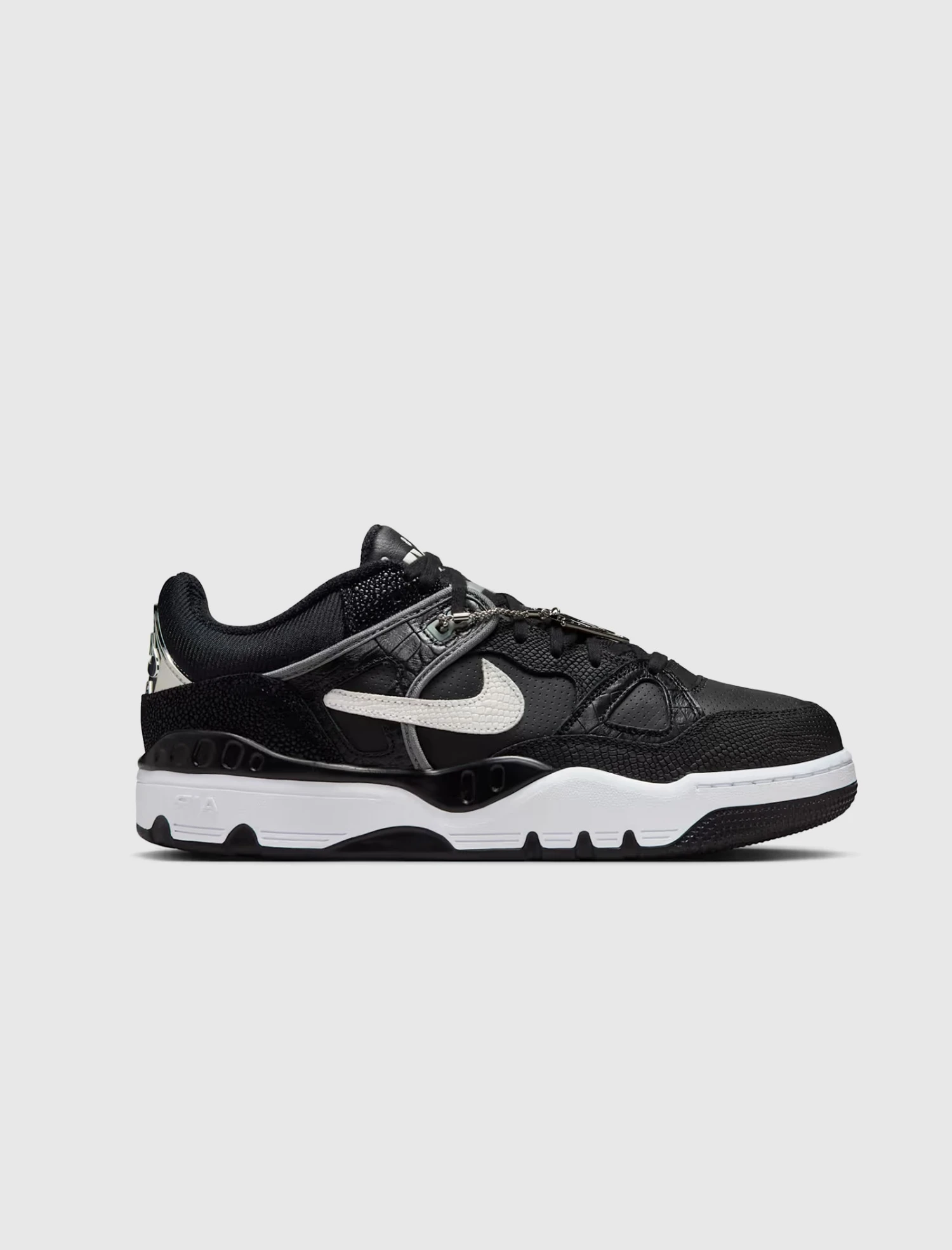 Nike NIGO AIR FORCE 3 LOW "BLACK AND WHITE" 1 Nike NIGO AIR FORCE 3 LOW "BLACK AND WHITE"